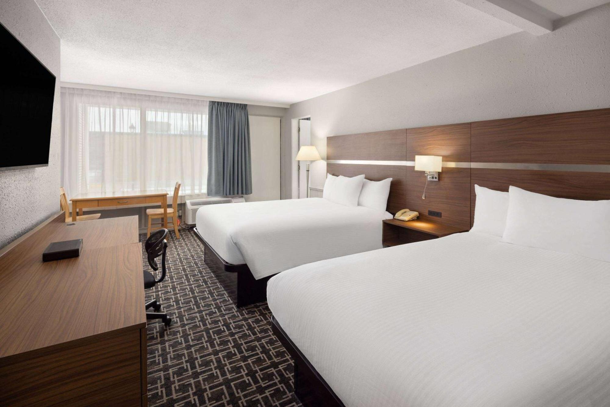 Baymont By Wyndham Edson Hotel Exterior foto