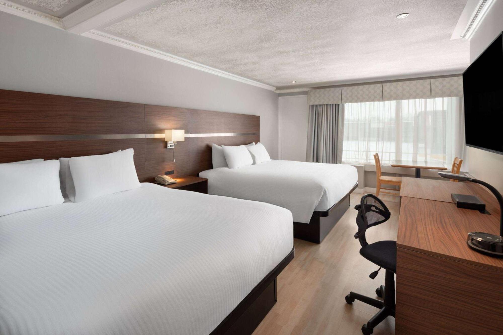 Baymont By Wyndham Edson Hotel Exterior foto