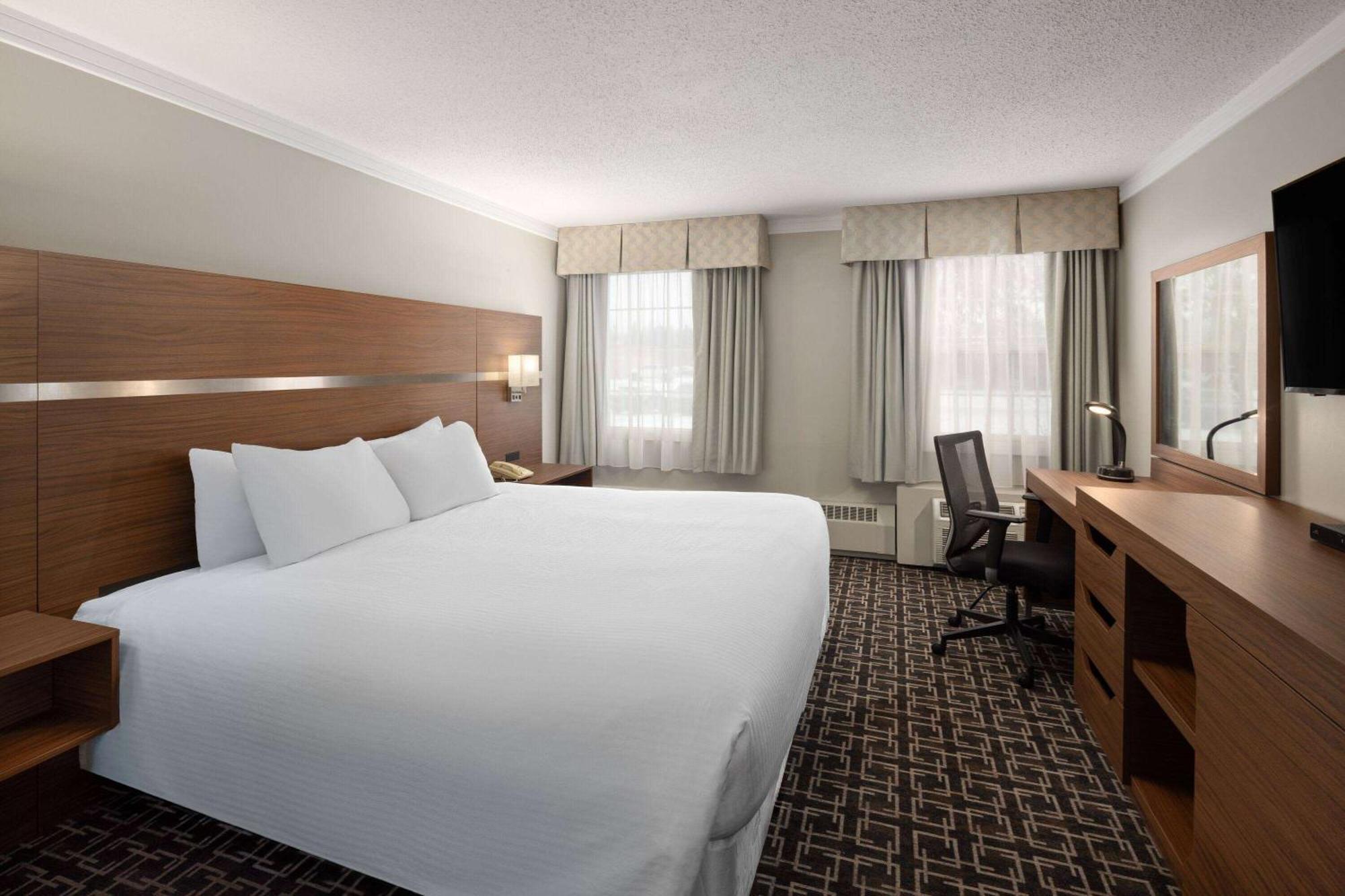Baymont By Wyndham Edson Hotel Exterior foto
