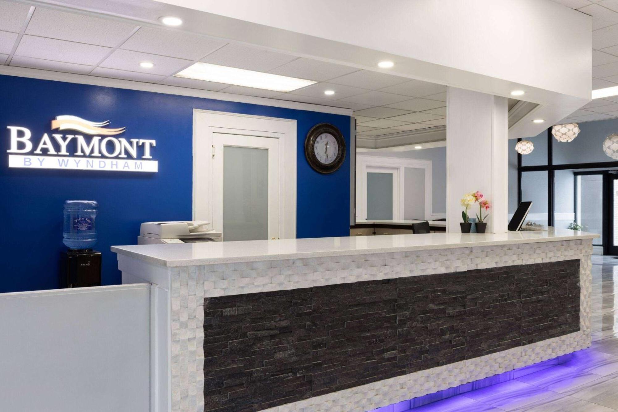 Baymont By Wyndham Edson Hotel Exterior foto